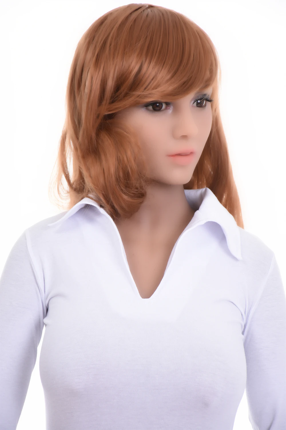 Breathable cotton bodysuit with V-neck and brazilian back, a smooth polished base for daily wear.