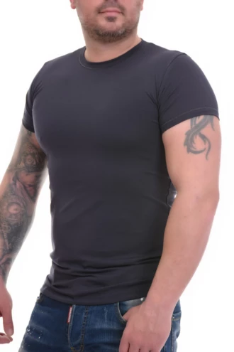 Round-neck cotton-blend tee for men in a regular fit, a clean staple that layers under a shirt or stands alone.