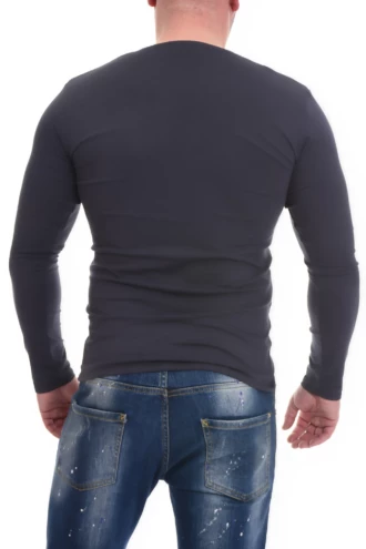 Soft cotton-blend V-neck tee for men, a dependable long-sleeve staple for everyday layering.