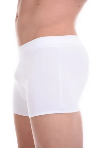 Breathable cotton men's boxers with an extended cut that covers the upper thigh for all-day comfort.