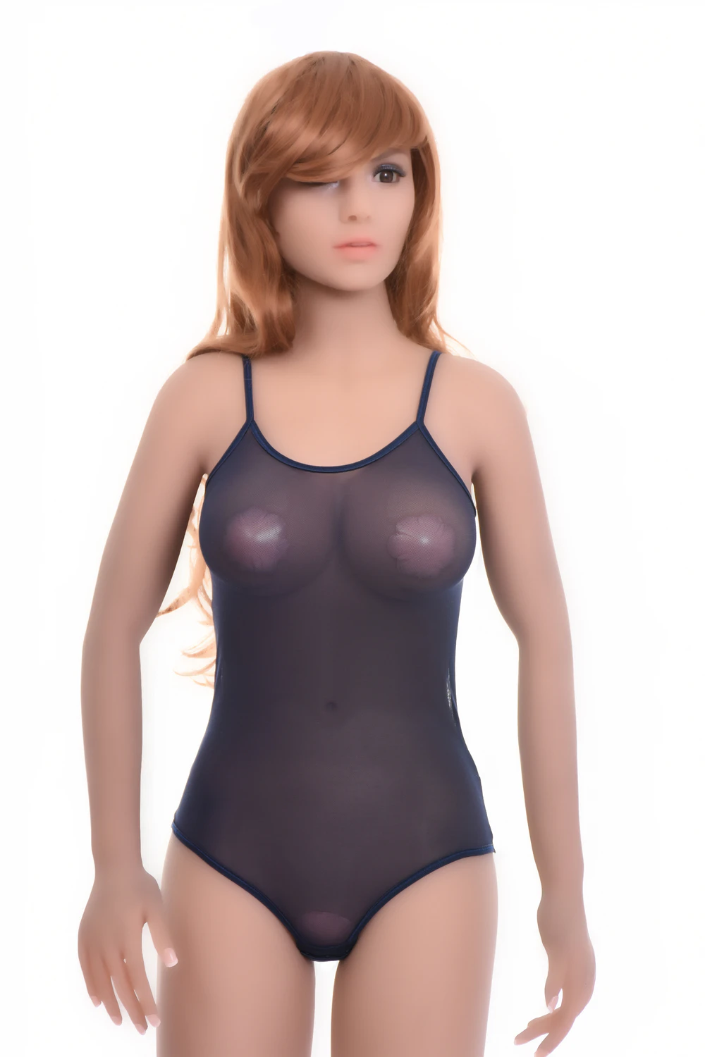 Fine mesh bodysuit with spaghetti straps, light and close for a smooth line under fitted clothes.