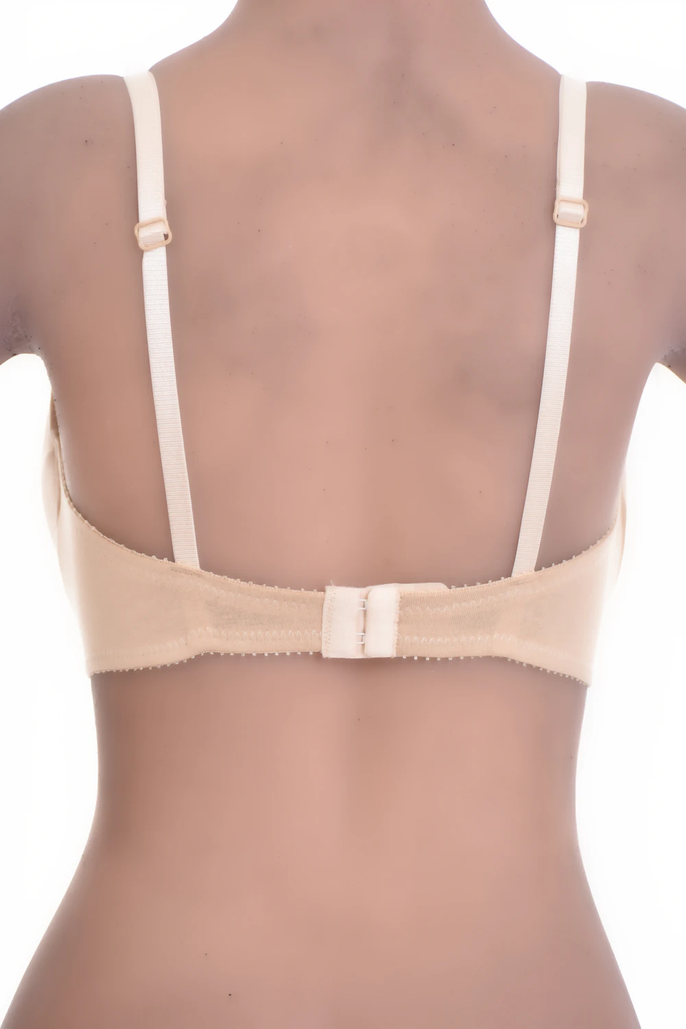 Microfiber and mesh bra with soft unpadded cups for a natural everyday shape, light and smooth under tops.