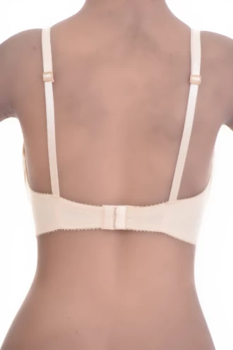 Microfiber and mesh bra with soft unpadded cups and sheer panels for a natural everyday shape, light and smooth.