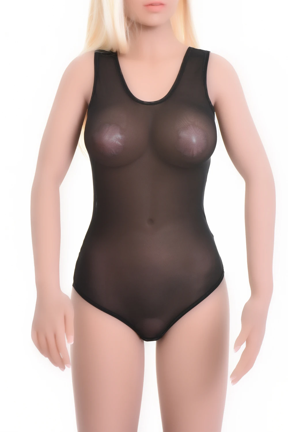 Women's sleeveless mesh bodysuit with scoop neck, wide straps and brazilian cut, a light everyday base.