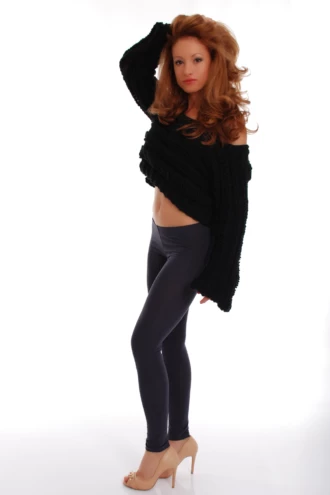 Anthracite women's cotton leggings on a model, full front view in a comfortable everyday fit