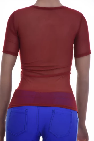 Slim feminine mesh tee with a low scoop neckline and short sleeves, airy and breathable for warm weather.