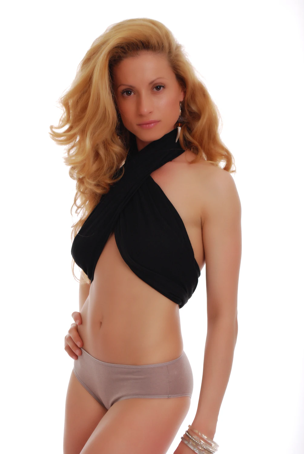 Breathable cotton bikini briefs by Tiara Galiano with a low rise and comfortable mid coverage.
