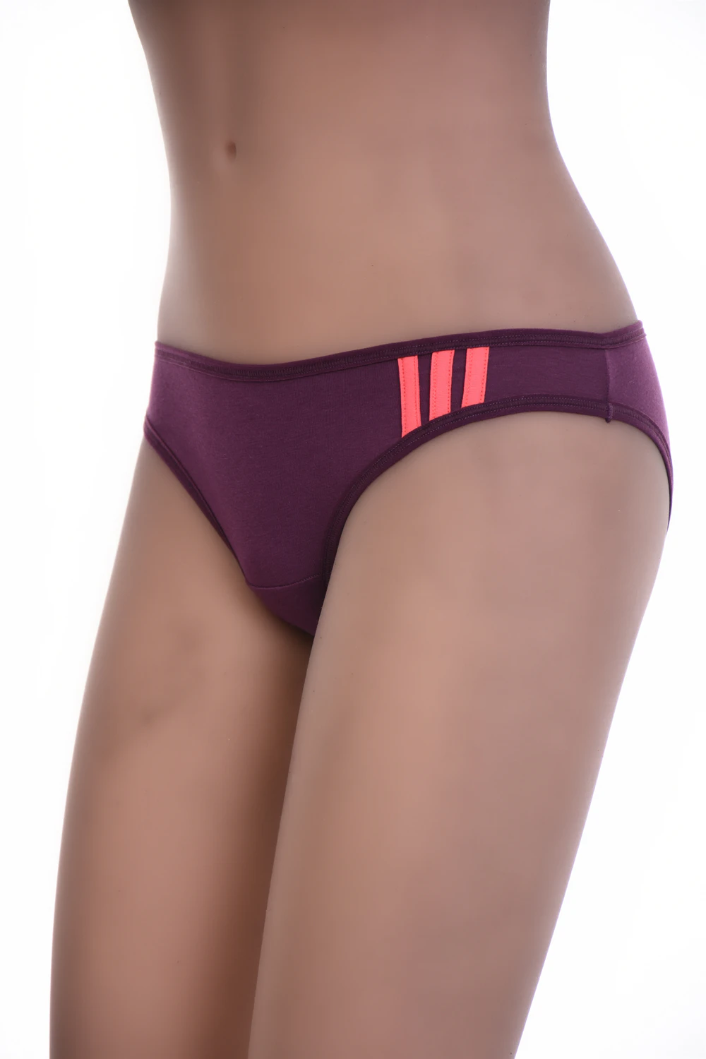 Breathable cotton-blend bikini briefs with a low rise, a dependable wardrobe basic in a small fit.