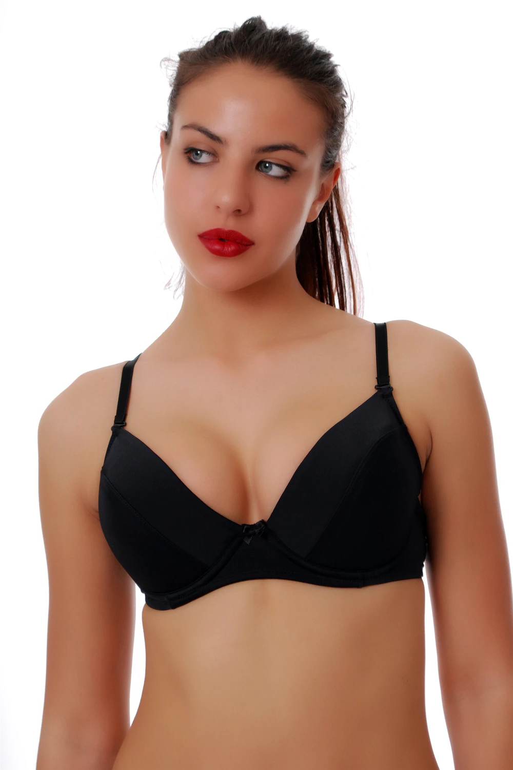 Cotton-blend bra with molded cups and a clean rounded neckline, a breathable basic for under fitted clothing.