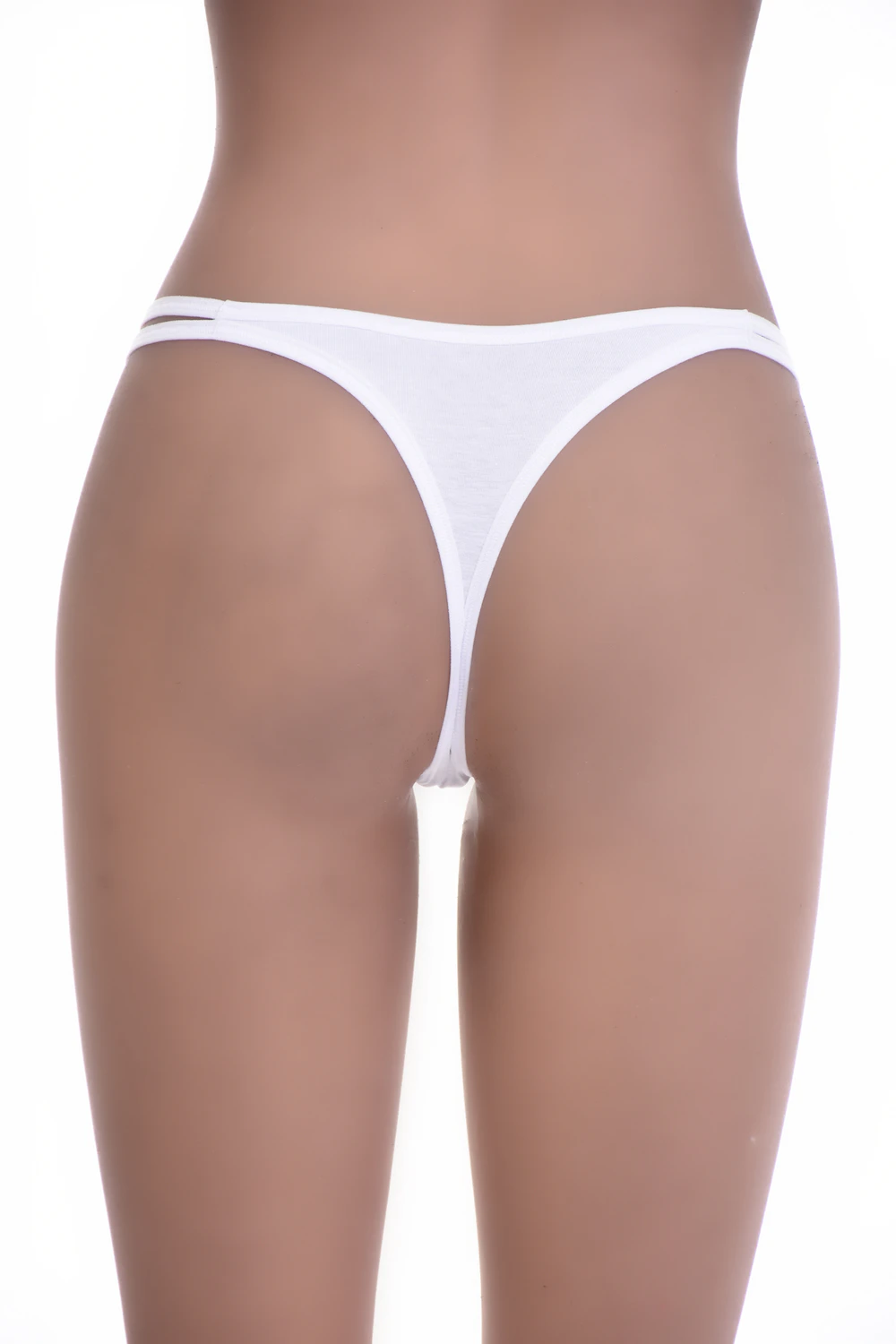 Soft cotton thong with a minimal thong back, breathable and easy as a daily underwear basic.