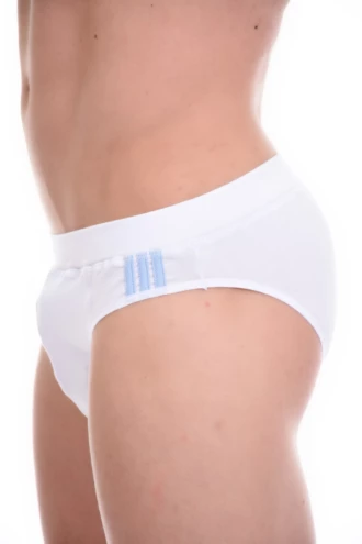 Classic cotton-blend men's briefs built for breathable comfort and steady all-day support.