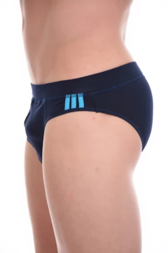 Everyday cotton-blend men's briefs, a reliable basic that stays comfortable wear after wear.