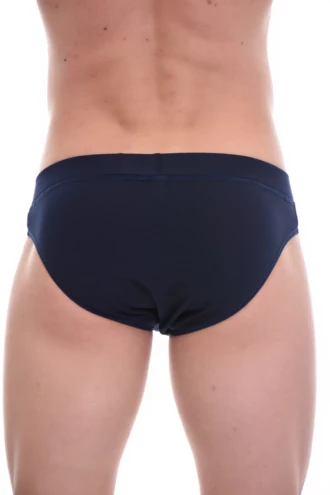 Soft cotton-blend men's briefs that keep their softness and shape across repeated washing.