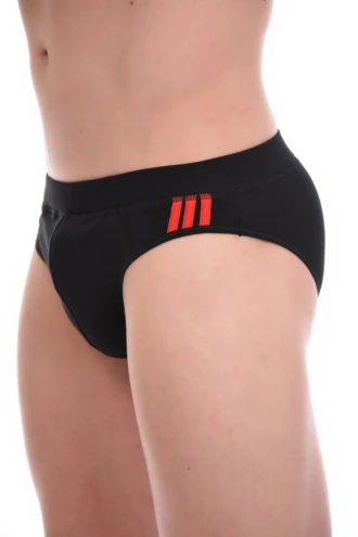 Men's cotton briefs with a flat elasticated waistband that stays put without pressing in.