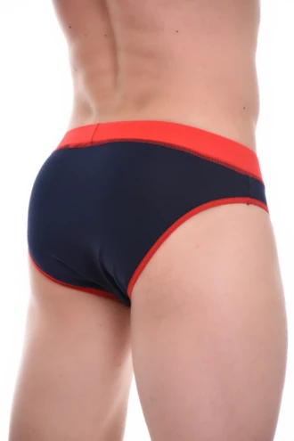Close-fitting cotton briefs for men that keep things secure with a smooth line under clothing.