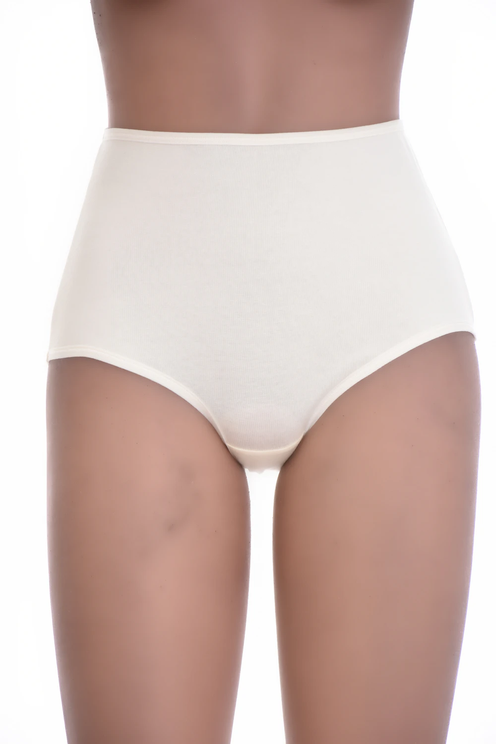 Plain high-waisted cotton briefs from Tiara Galiano with full back coverage and a wide band.