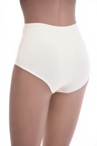 Soft high-rise cotton briefs in a breathable blend, a comfortable fuller everyday pair.