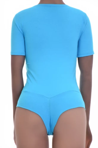 Women's cotton T-shirt bodysuit with scoop neck, short sleeves and brazilian cut, an everyday staple.