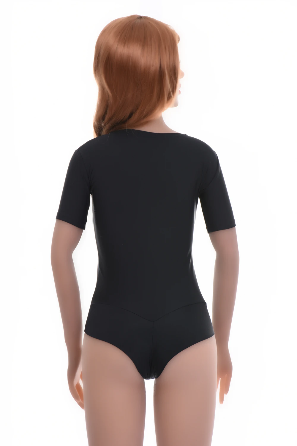 Women's microfiber bodysuit with scoop neck, short sleeves and brazilian cut, a smooth everyday base.