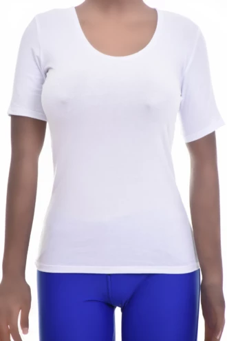 Body-skimming cotton-blend tee with a scoop neckline, a light feminine layer that keeps its shape.