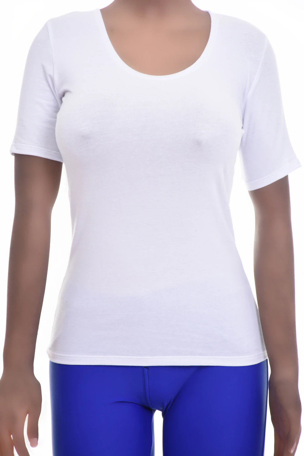 Body-skimming cotton-blend tee with a scoop neckline, a light feminine layer that keeps its shape.