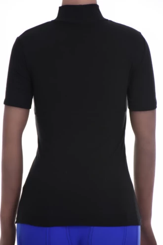 Breathable cotton-blend mock-neck tee with a close slim cut and stretch, comfortable for everyday wear.