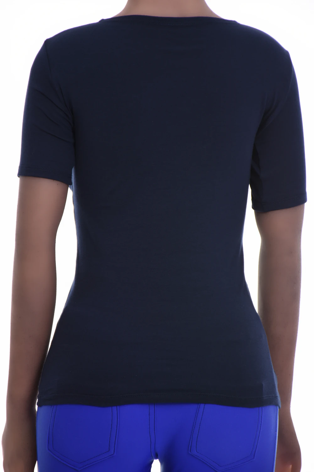 Breathable slim cotton tee with a scoop neckline and short sleeves, a light feminine layer for warm days.