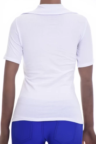 Soft cotton-blend tee with stretch and an open V-neck, a slim shape that follows the figure.