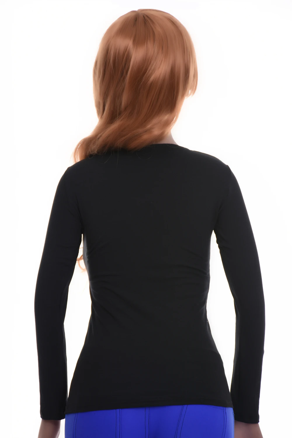 Soft cotton-blend long-sleeve tee with stretch and a slim scoop-neck fit that follows the figure.