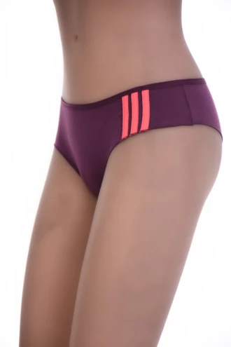Breathable cotton boyshorts by Tiara Galiano with a squared leg line, the plain pair to reach for first.