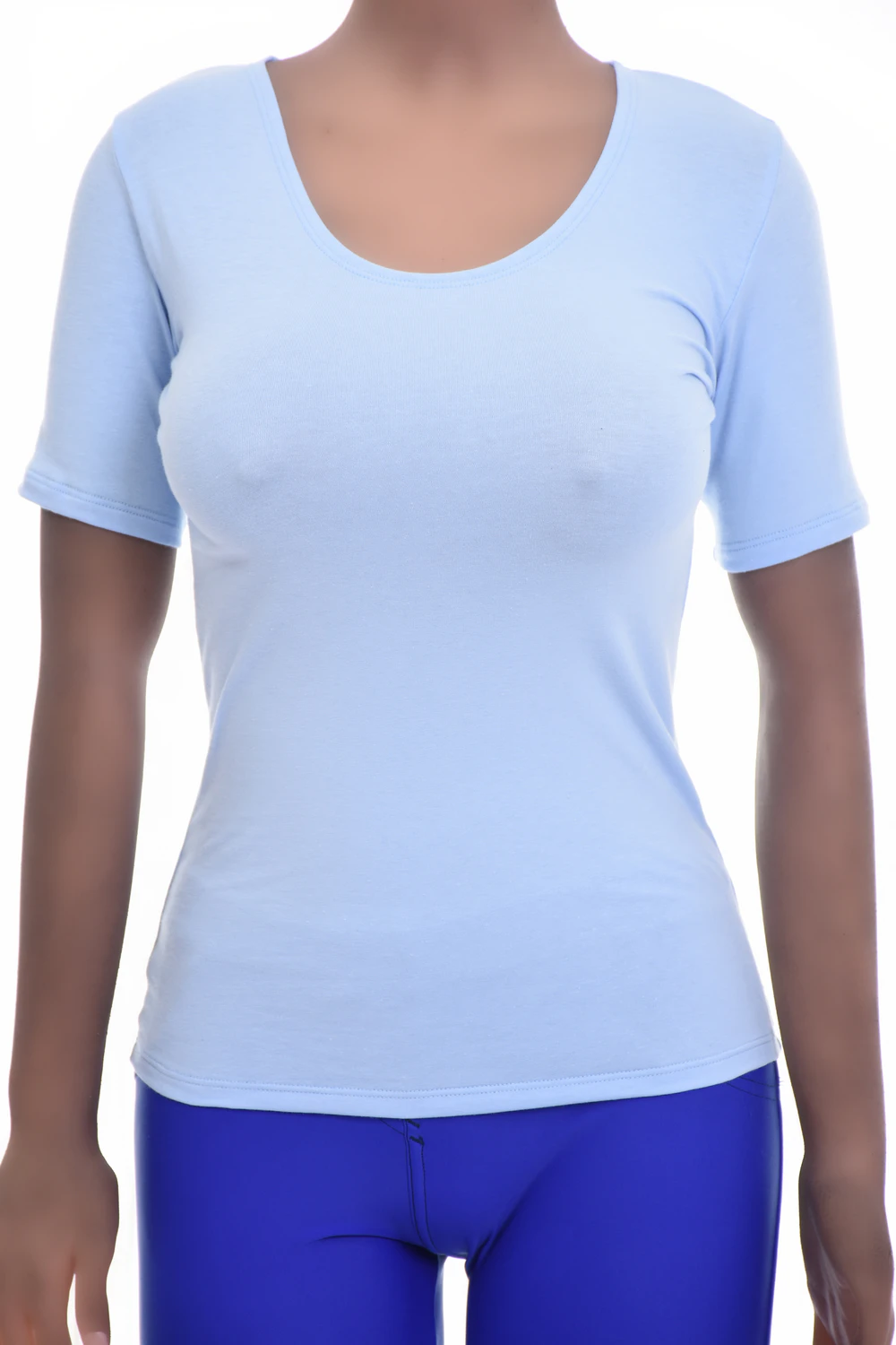 Pull-on women's cotton tee with a scoop neck and short sleeves in a body-skimming slim everyday shape.