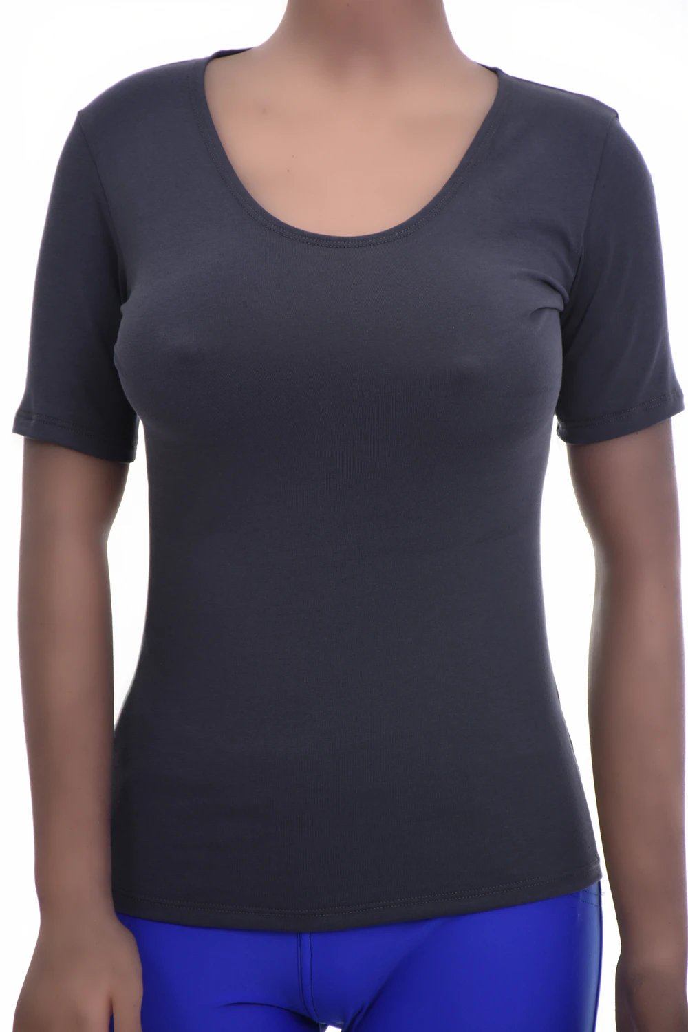 Fitted breathable cotton tee with a scoop neckline and a touch of stretch for an easy layering shape.