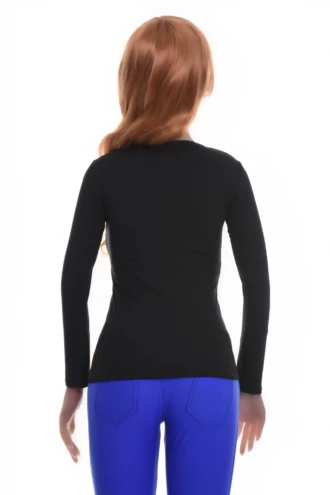 Breathable cotton long-sleeve tee with a fitted line, easy to layer under a cardigan on cooler days.
