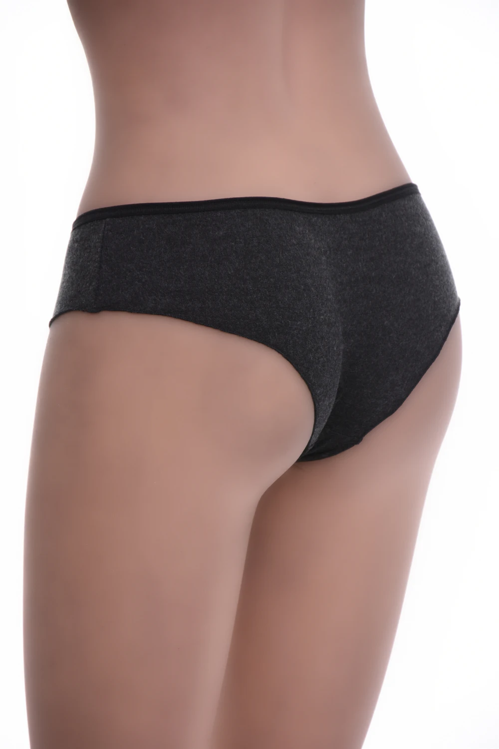 Fine knitted wool-blend boyshorts for women, breathable and warm with a soft flat waistband that sits low and smooth.
