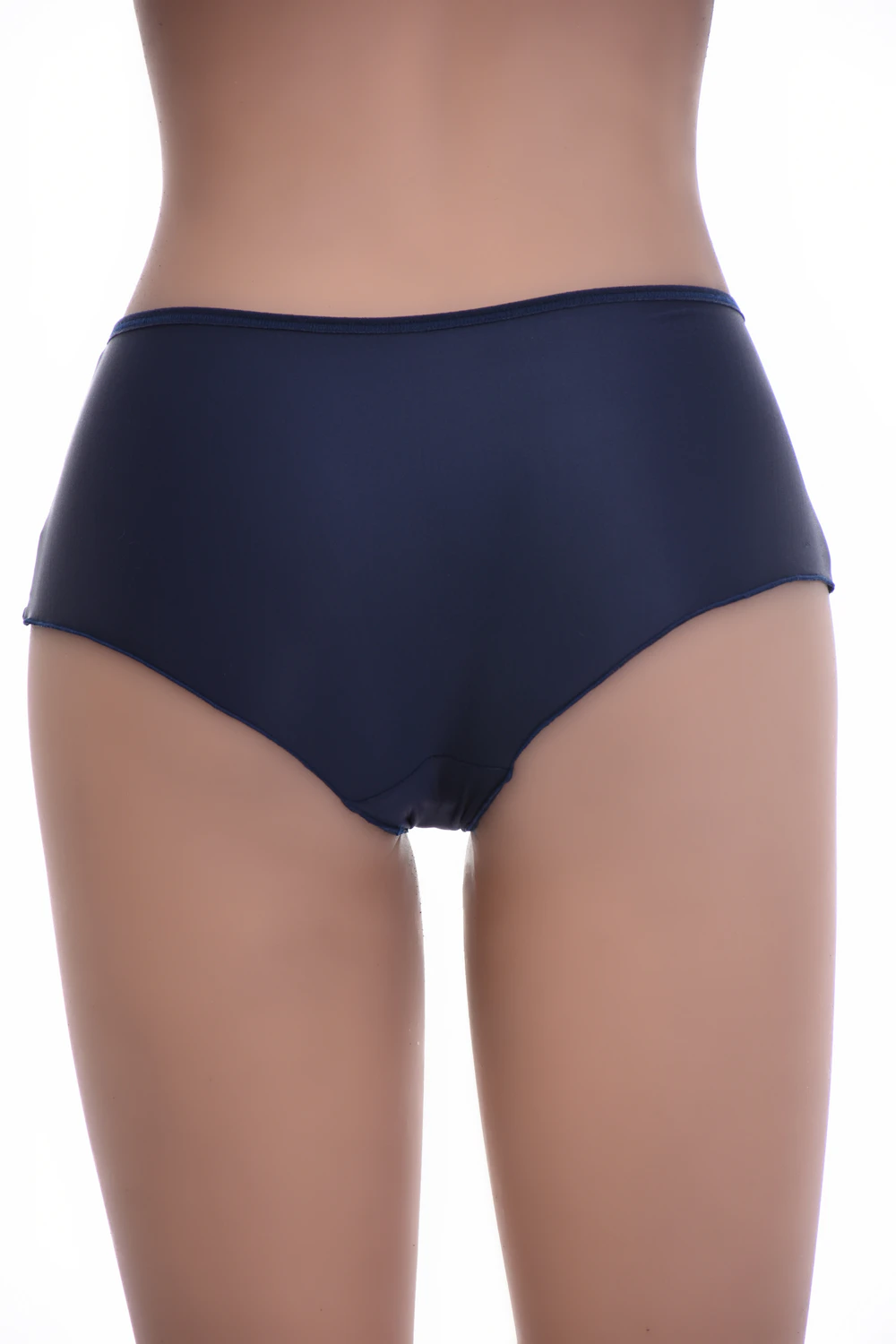 Smooth microfiber boyshorts from Tiara Galiano, an invisible everyday cut for under lighter fabrics.
