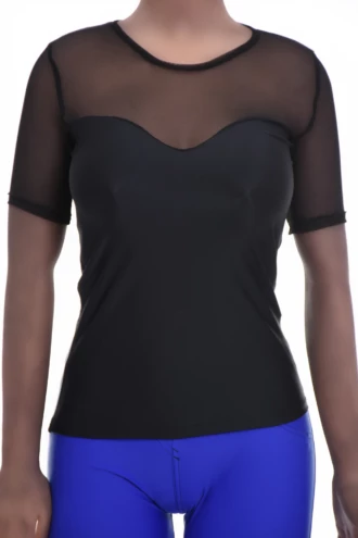 Slim mesh-microfiber tee with a clean round neckline and short sleeves, ventilated and smooth on the skin.
