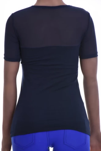 Soft breathable cotton tee with a close slim fit, a round neck and short sleeves for daily layering.