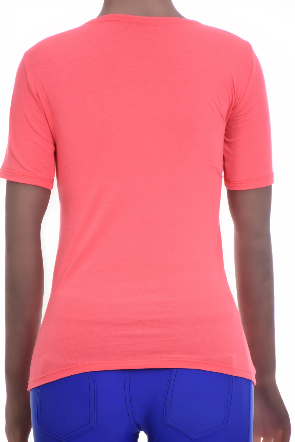 Soft breathable cotton tee with stretch, a low scoop neckline and short sleeves for easy everyday layering.