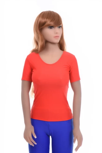 Stretch fine microfiber tee with a scoop neckline, a slim line that keeps its shape through washing.