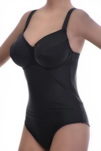 Black molded-cup one-piece swimsuit with sweetheart neckline and adjustable straps in polyamide.
