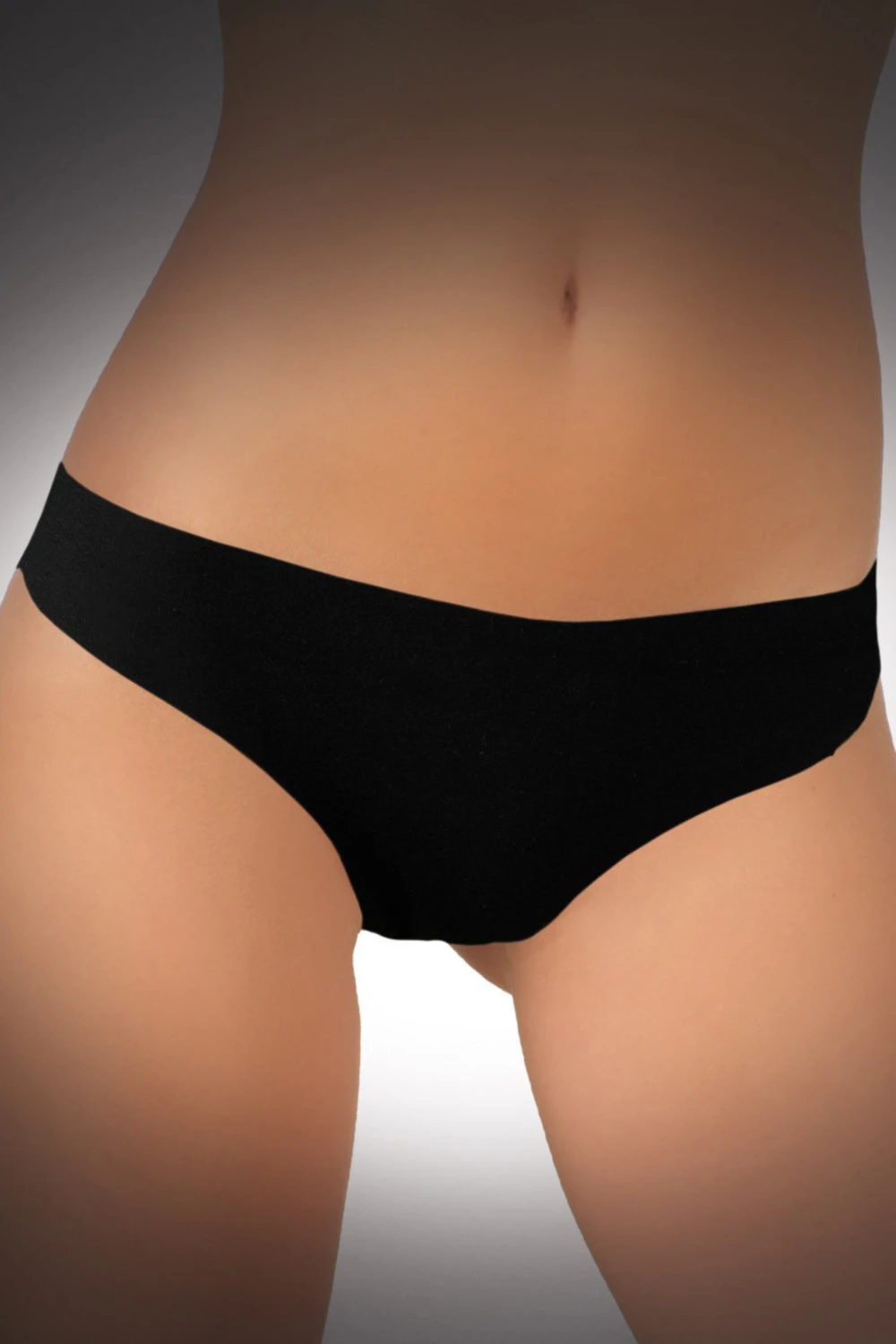 Soft seamless cotton bikini briefs with a high leg, low rise and a little cheek at the back.
