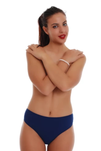 Mid-rise full-coverage bikini bottom, a simple dependable choice for sunbathing and swimming.